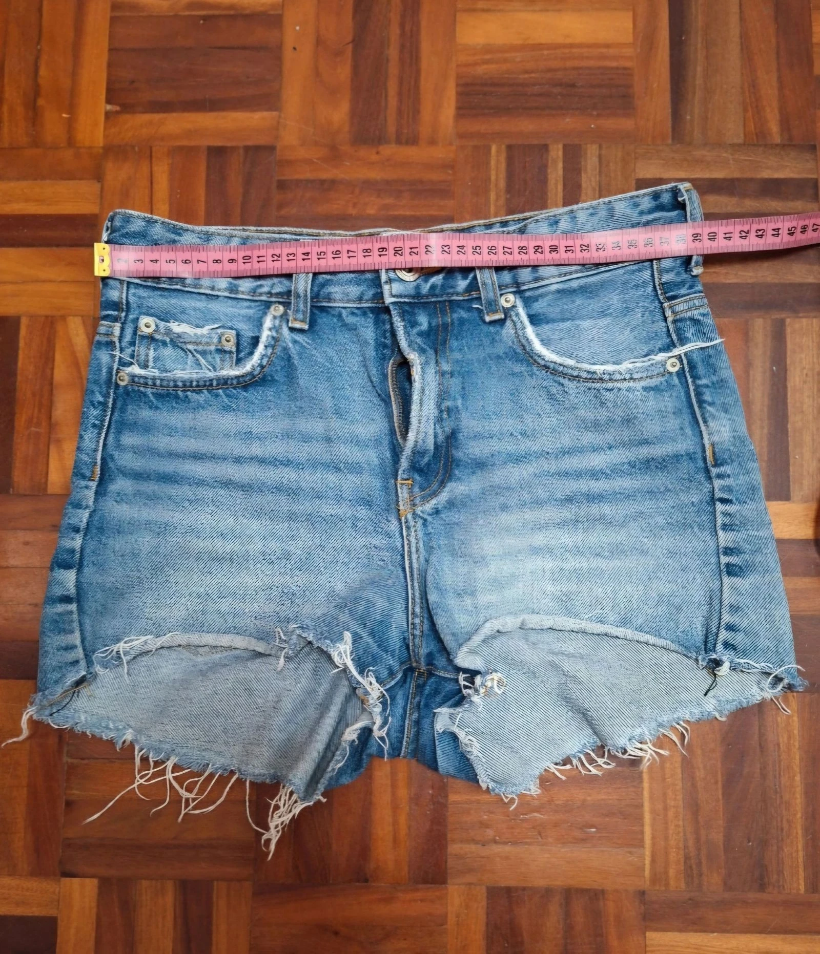 Bershka High Waist Denim Shorts Size 38 – photo 3